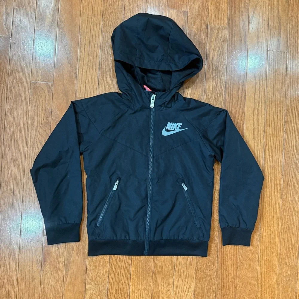 Nike Boys Small S 5 4-5 years Windrunner Jacket Black Zip Up Hooded Windbreaker